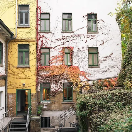 Apartment Luftiges Hinterhausloft An Der Karli Leipzig